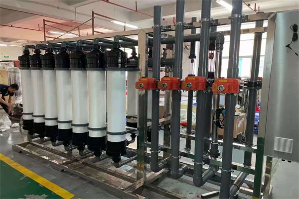 大型養(yǎng)殖企業(yè)為什么一定要上自動(dòng)化養(yǎng)殖場凈水設(shè)備?